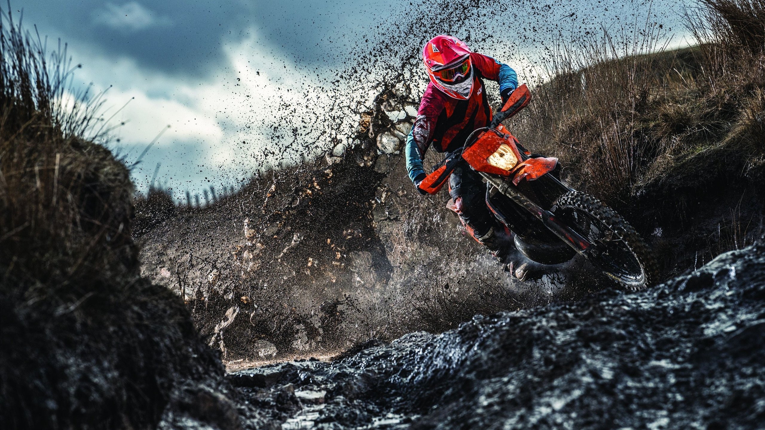 苏亚雷斯，独臂擎天，美国队稳稳背后的足球革命