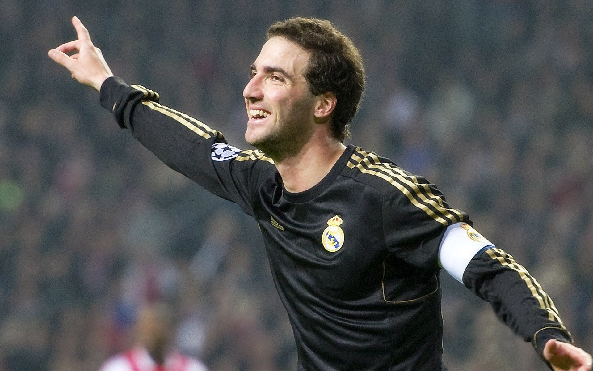 基米希的街道狂想曲，当橄榄球哲学驶入F1弯道