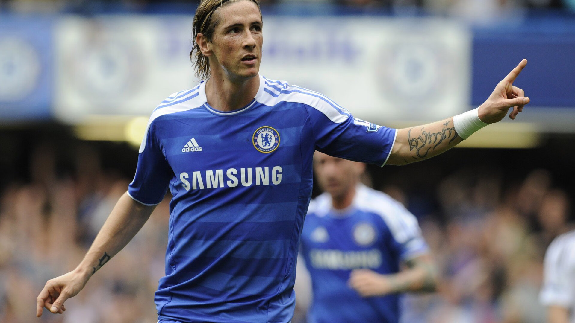 波兰关键战突围埃及，C罗关键节点连续得分，逆境中的领袖光芒