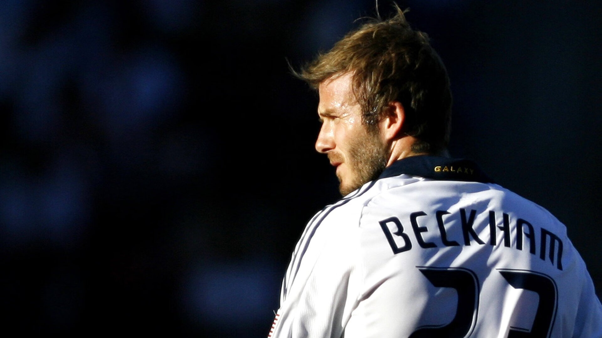 克瓦拉茨赫利亚闪耀全场，委内瑞拉奇迹狂胜拜仁震惊足坛